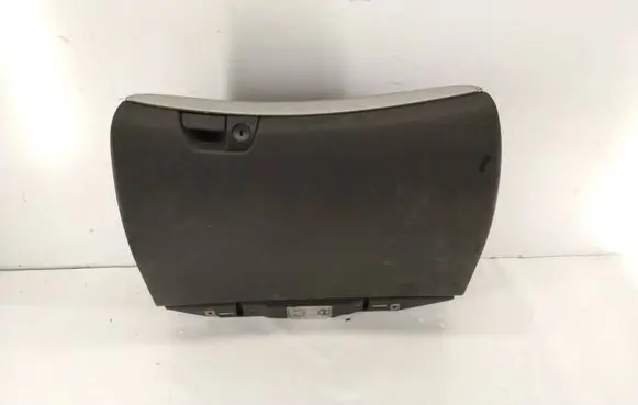 Volvo V70 Glove box 8650374 3865
