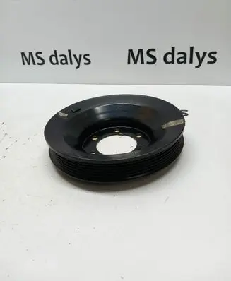 Mercedes-Benz C W203 Crankshaft pulley 6030320404 A6030320404