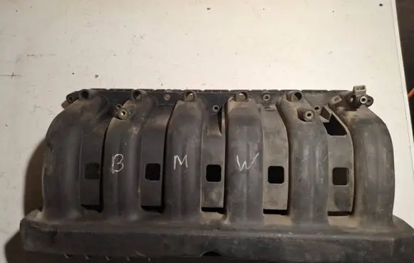 BMW 5 E34 Intake manifold 1735197