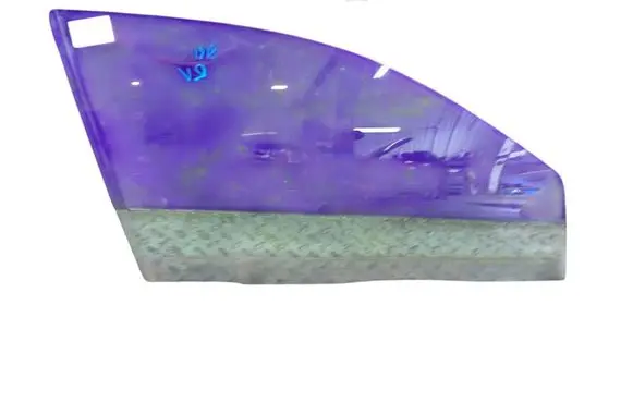 Ford Mondeo Mk III Front door window glass four-door 