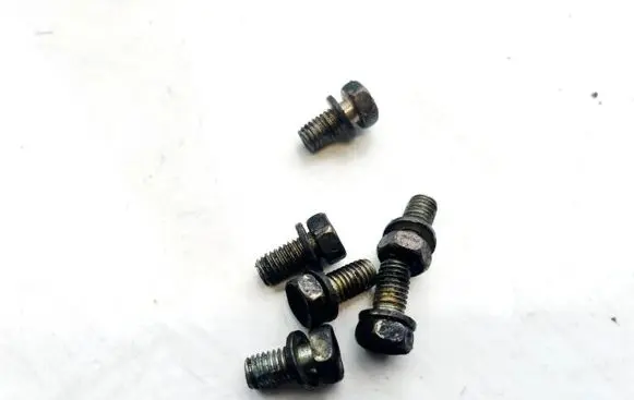 Toyota Avensis T250 Nuts/bolts 