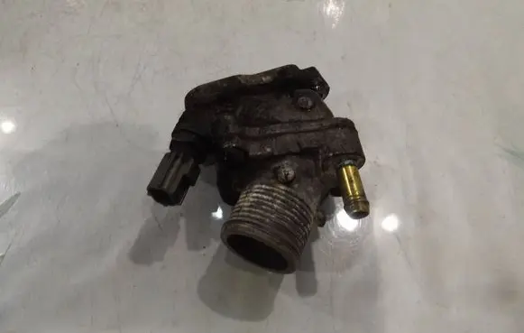 Volvo XC90 Thermostat housing 