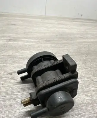 Mercedes-Benz E W210 Turbo solenoid valve 0005450327
