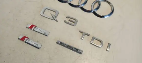 Audi Q3 8U Other badges/marks 8N0853601A
