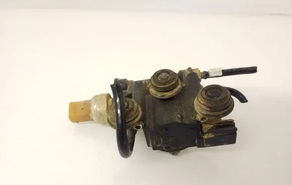 Land Rover Discovery 3 - LR3 Air suspension valve block RVH000046
