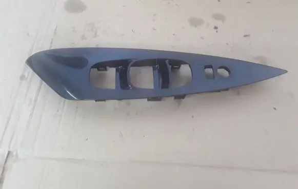 Nissan Leaf I (ZE0) Other front door trim element 809613NDOA 809613ND0A