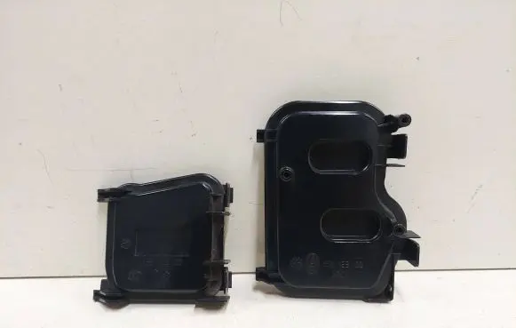 Audi A6 S6 C6 4F Headlight/headlamp dust cover 15812300 15812500