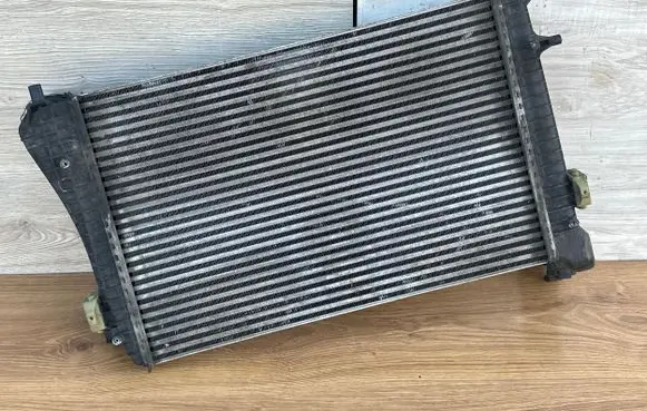 Volkswagen PASSAT B6 Intercooler radiator