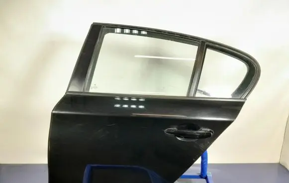 BMW 1 E82 E88 Rear door