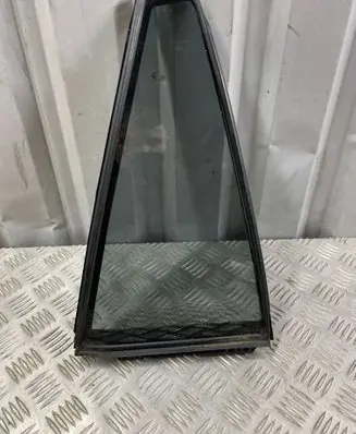 Toyota RAV 4 (XA50) Rear vent window glass 43R007953