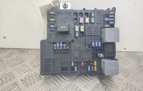 Volvo XC90 Fuse module 31473771