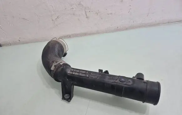 Volvo S60 Intercooler hose/pipe 31686412