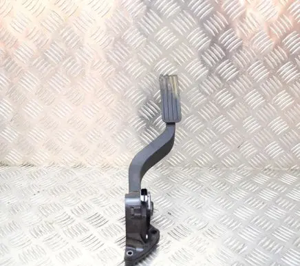 Land Rover Discovery 5 Accelerator throttle pedal GK529F836BB