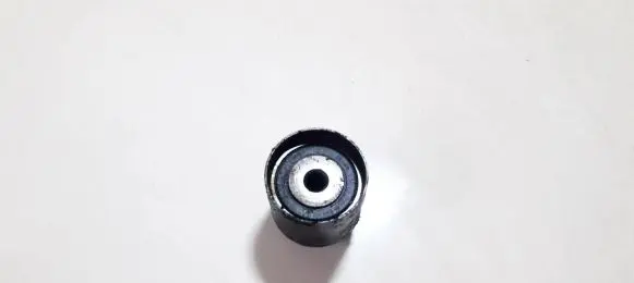 Volkswagen PASSAT B6 Belt tensioner pulley 