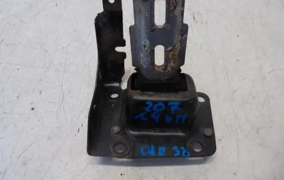 Peugeot 207 Engine mount vacuum valve 