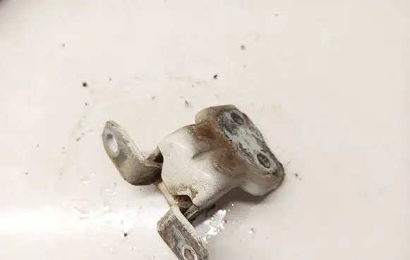 Opel Agila B Front door upper hinge 