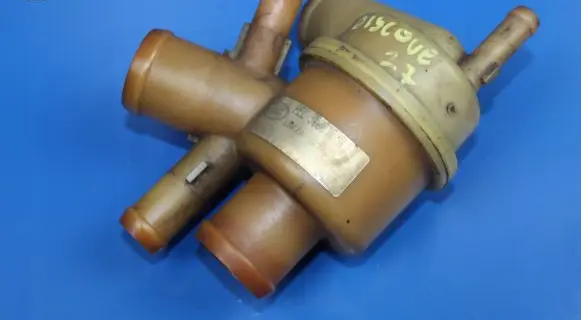Thermostat/thermostat housing