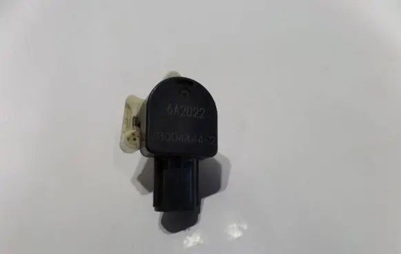 Subaru Outback Rear air suspension level height sensor B004444