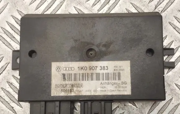Volkswagen PASSAT B6 Tow bar trailer control unit/module 1K0907383