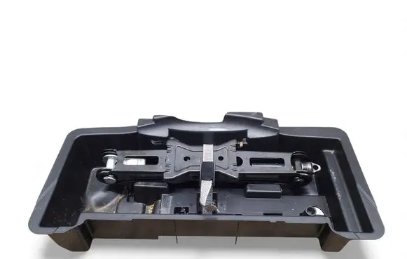 Audi A4 S4 B9 Lift Jack 8W0012169 8W0011031