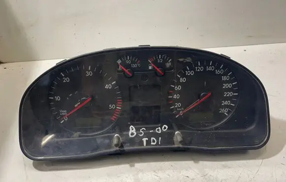 Volkswagen PASSAT B5 Speedometer (instrument cluster) 6033E00336