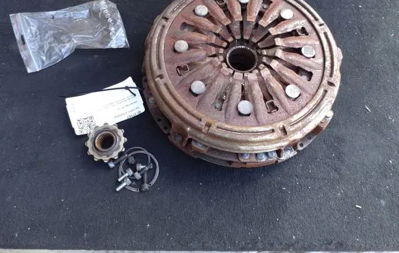 KIA Sportage Clutch set kit 412002D220
