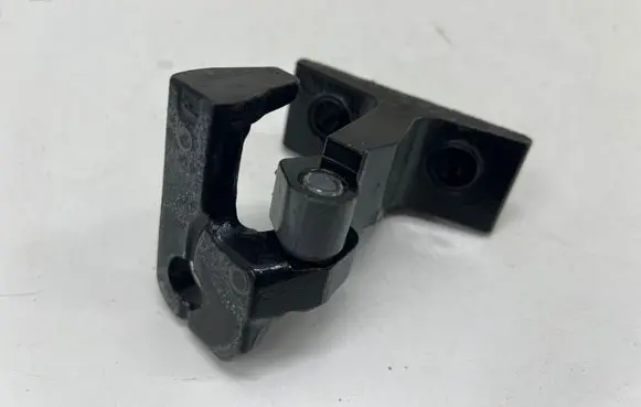 Mercedes-Benz E W214 Front door lower hinge