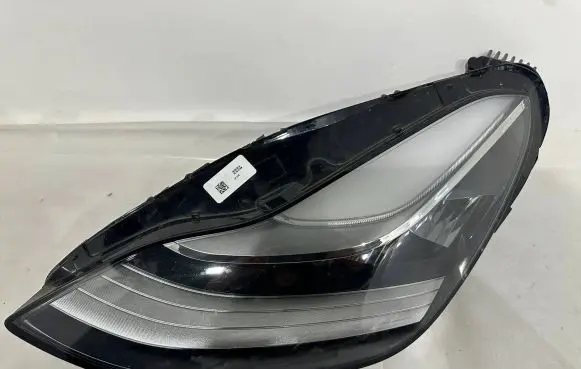 Tesla Model 3 Headlight/headlamp 107737550B 339994 9218093852