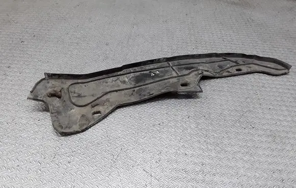 Mercedes-Benz 200 300 W123 Front wheel arch liner splash guards