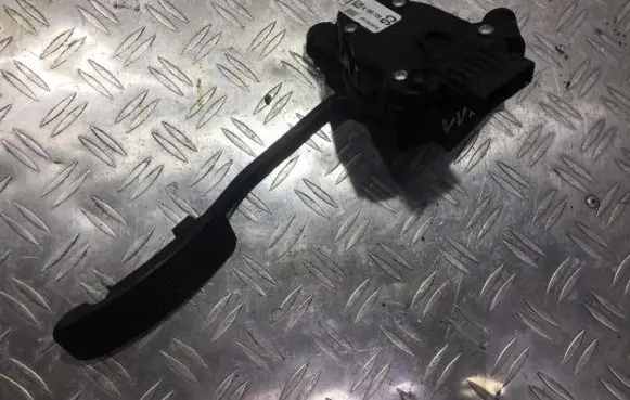 Opel Vectra C Accelerator throttle pedal 9186726CG 6pv008323-00