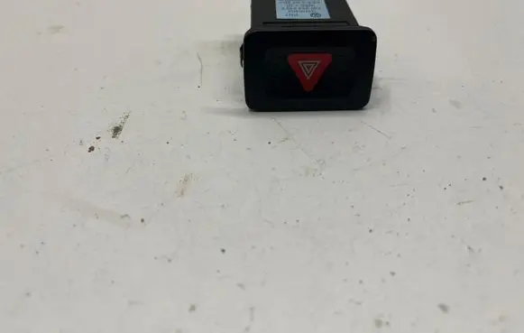 Volkswagen Touran I Hazard light switch 1J0953235F