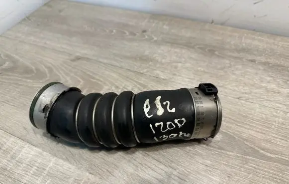 BMW 1 E82 E88 Intercooler hose/pipe 7802752