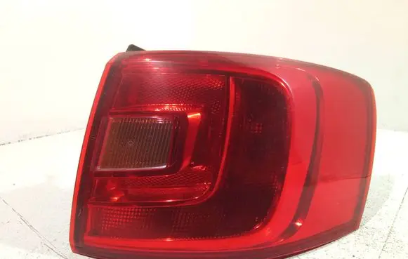 Volkswagen Jetta VI Rear/tail lights 5C6945096