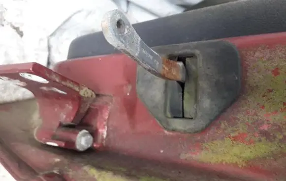 Alfa Romeo 145 - 146 Rear door check strap stopper
