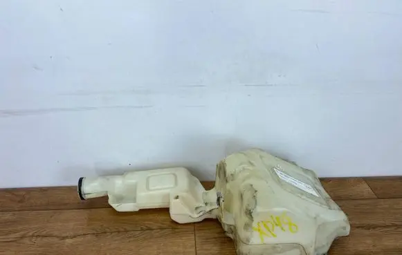 Cadillac Escalade IV Windshield washer fluid reservoir/tank 23146200PINYA 23146200