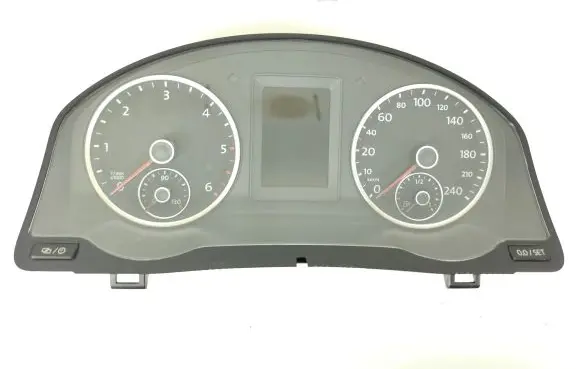 Volkswagen Tiguan Speedometer (instrument cluster) 5N0920873A