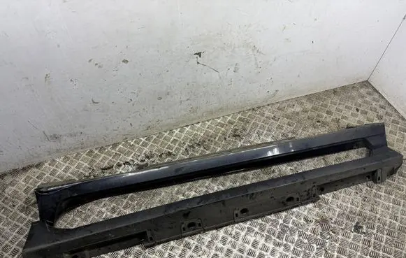 Lexus CT 200H Sill