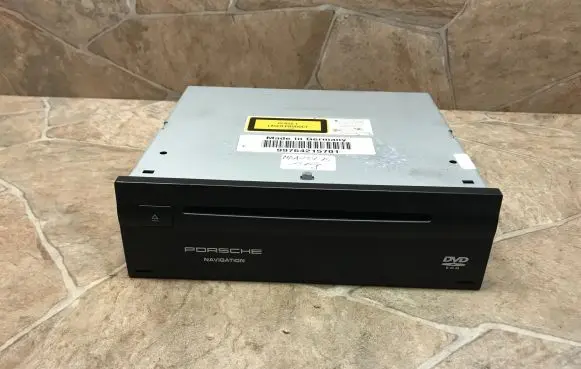 Porsche 911 996 CD/DVD changer 99764215701