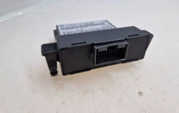 Volkswagen Tiguan Gateway control module 1K0907951 1K0907530L