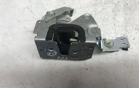 Volkswagen Fox Front door lock 5Z3837014AB