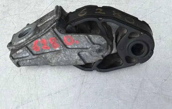 Audi A5 Sportback 8TA Muffler mount bracket/holder 8K0253144M 8K0253147A
