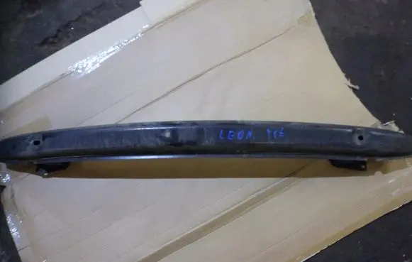 Seat Leon (1M) Rear bumper cross member