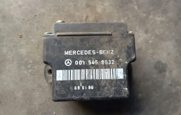 Mercedes-Benz Sprinter W901 W902 W903 W904 Glow plug pre-heat relay 0015459832