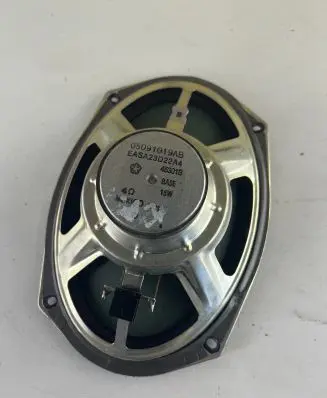 Dodge RAM 1500 DS Front door speaker 05091019AB