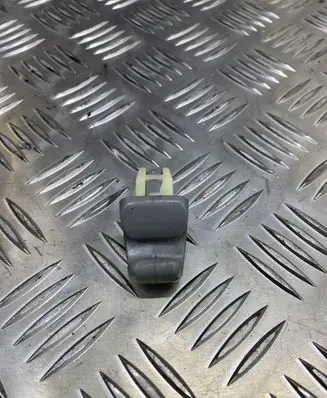 Toyota Yaris Cargo luggage net fixing mount 