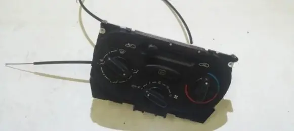Peugeot 206 Climate control unit 1068901 10689-01