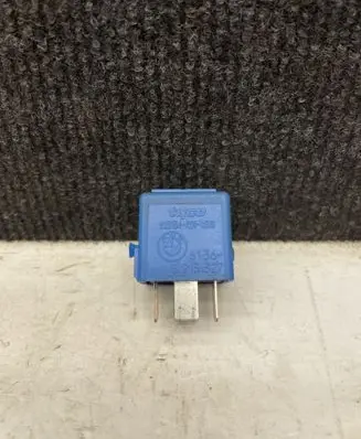 BMW 5 E60 E61 Other relay 61366915327