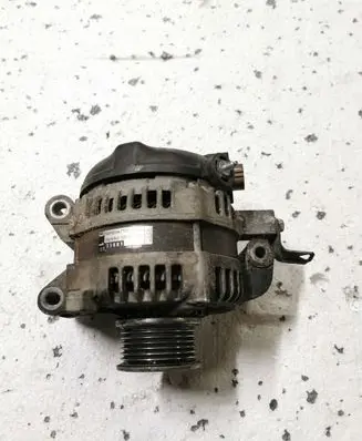 Toyota Avensis T270 Generator/alternator 270600R080 1042101881 31081