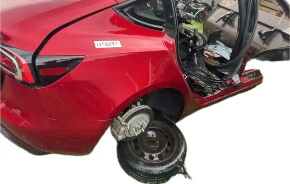 Tesla Model 3 Other sill/pillar trim element 
