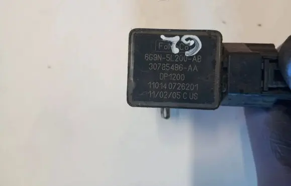 Volvo XC70 Exhaust gas pressure sensor 30785486AA 110140726201